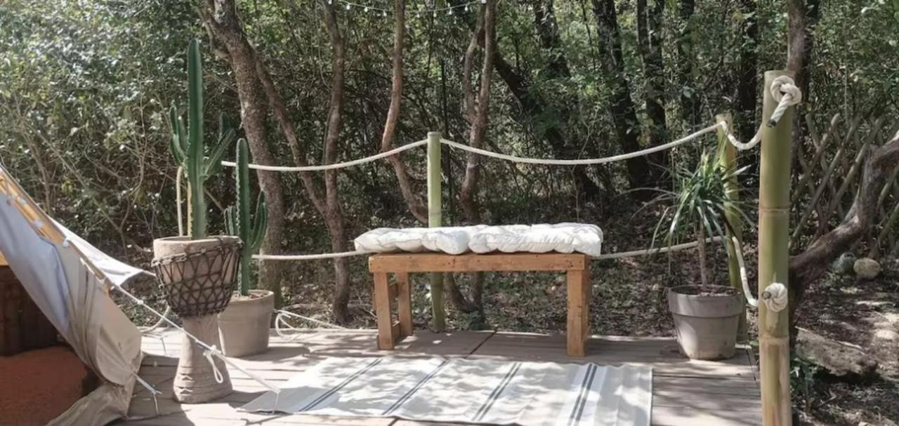 Evasion En Pleine Nature, Tipi Insolite Et Jacuzzi Au Pont Du Gard ! Vers Pont du Gard Exterior photo